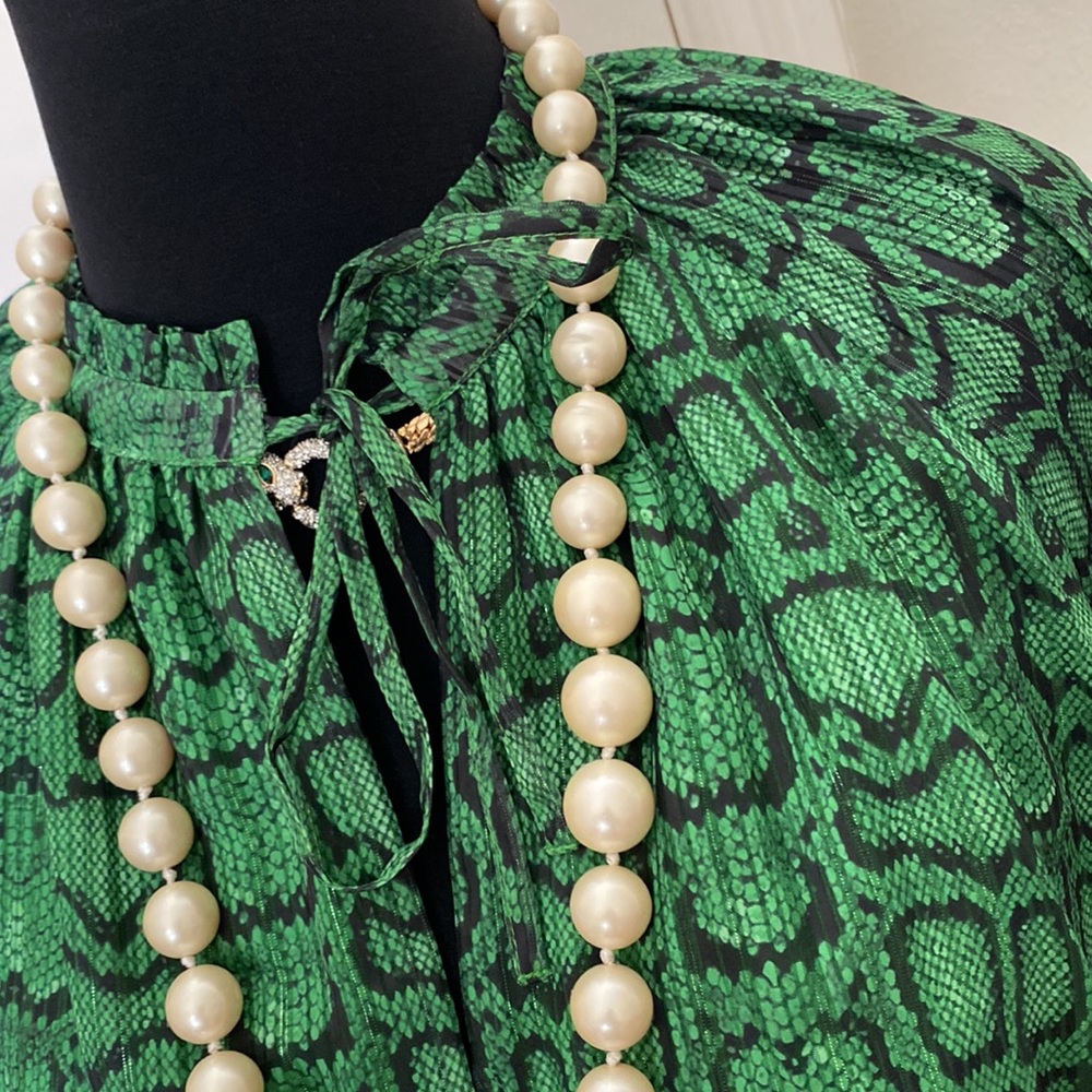 Brilliant green sheer lined top by Birgitte Herskind🌿 - Picture 2 of 12